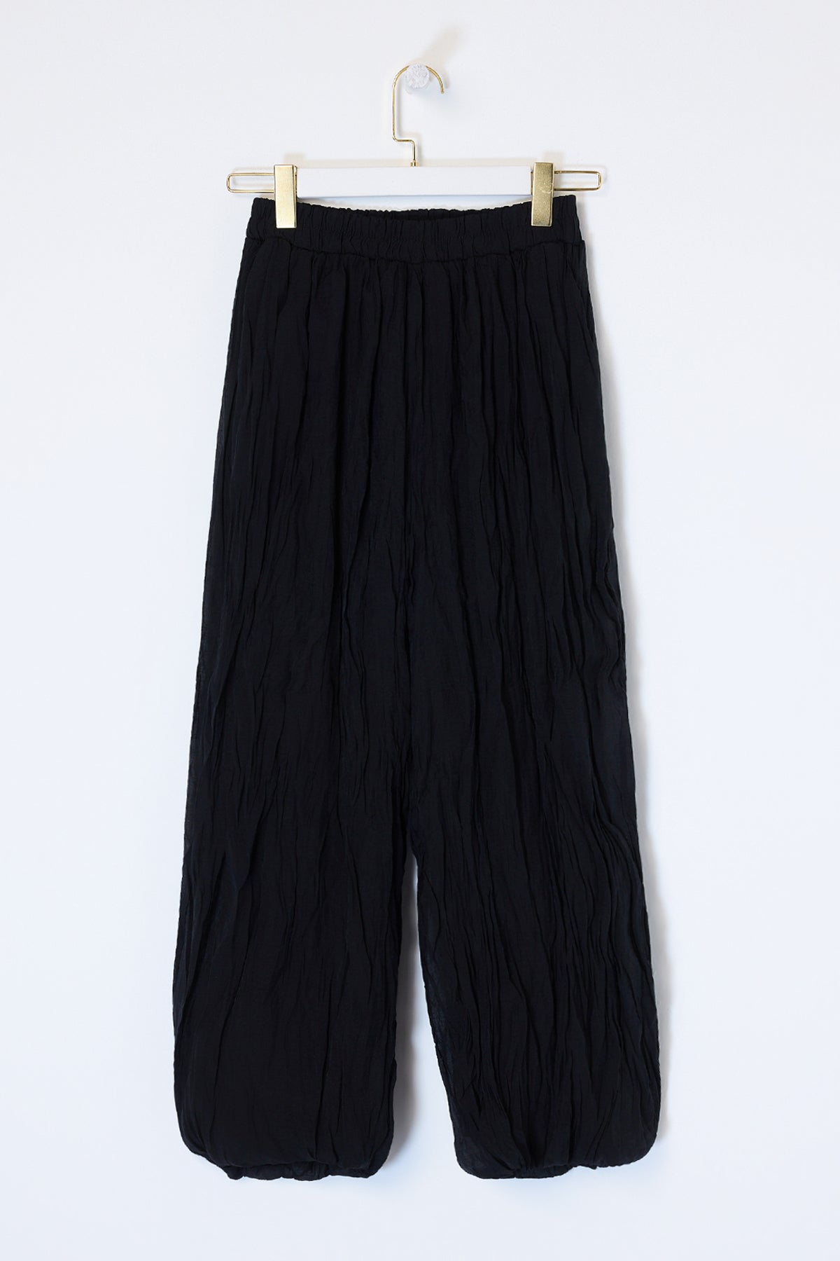Pantalone TDRSS26PL00004 - crna [djesi-src-3b6fa2490ce8c6d86bc7be18a84d799ca1624db19407b4d61c9686c7a40776fe]