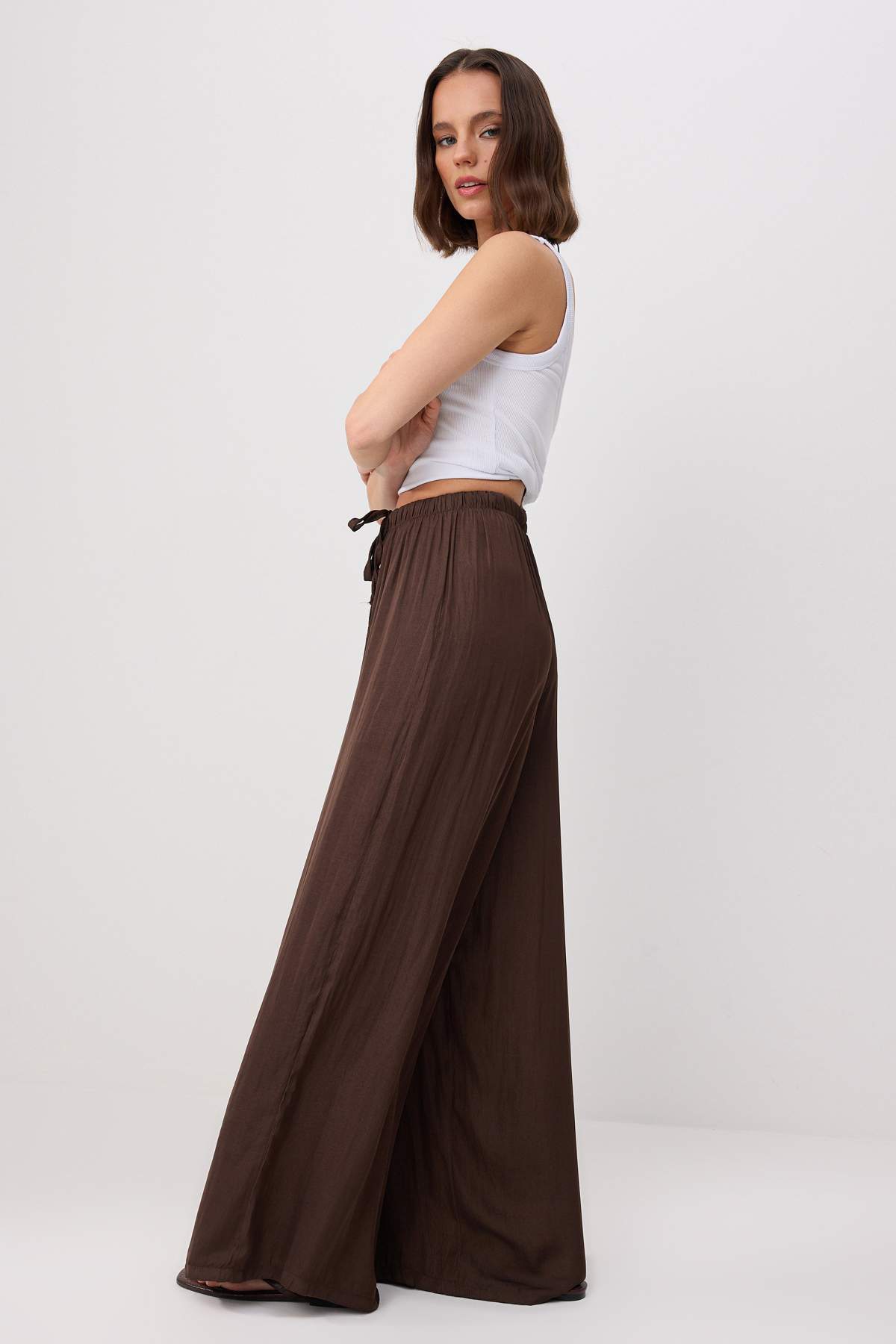 Pantalone TWOSS26PL00237 - braon [djesi-src-0d5dde07743025a81fd5683f63f792321558079e256717bb068cee783a07d842]