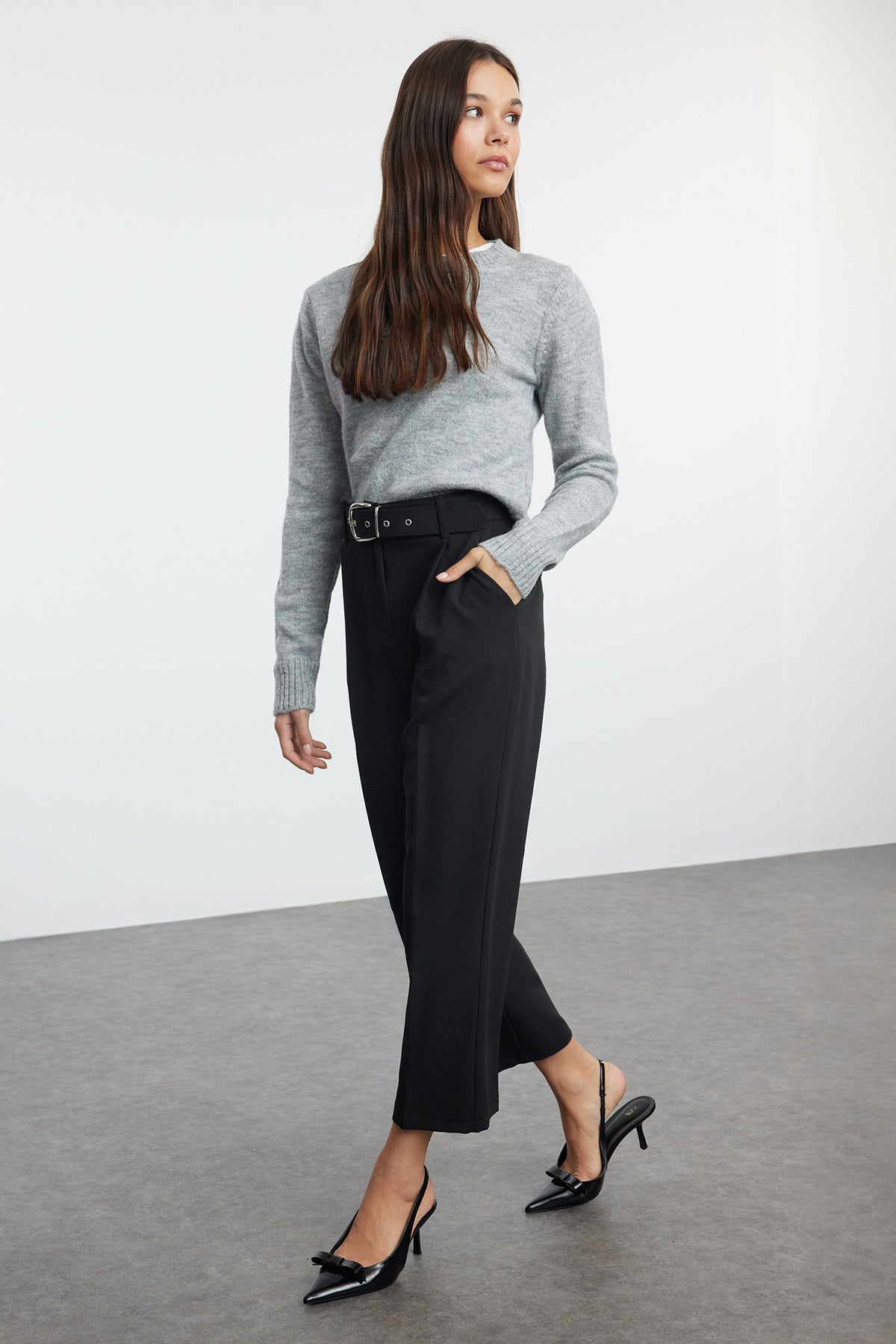 Pantalone TWOAW25PL00043 - crna [djesi-src-e4ef2434c511cc65511c232febc016824cc30daf1b4daec891d09cf3b81efd60]