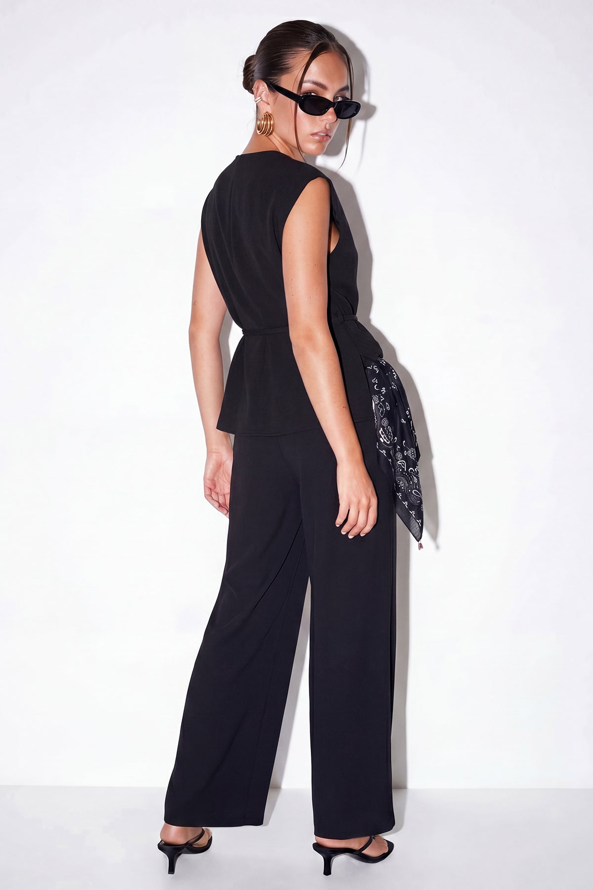 Pantalone TDRSS26AU00036 - crna