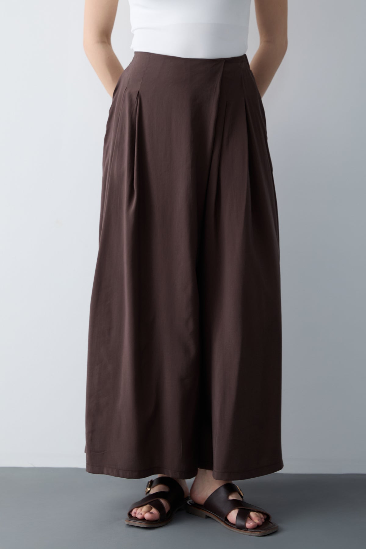 Pantalone TWOSS26PL00081 - braon [djesi-src-96696e0cf21e8f503add4c305a196734cafd2230f9db2845d8b4074721fc08ac]