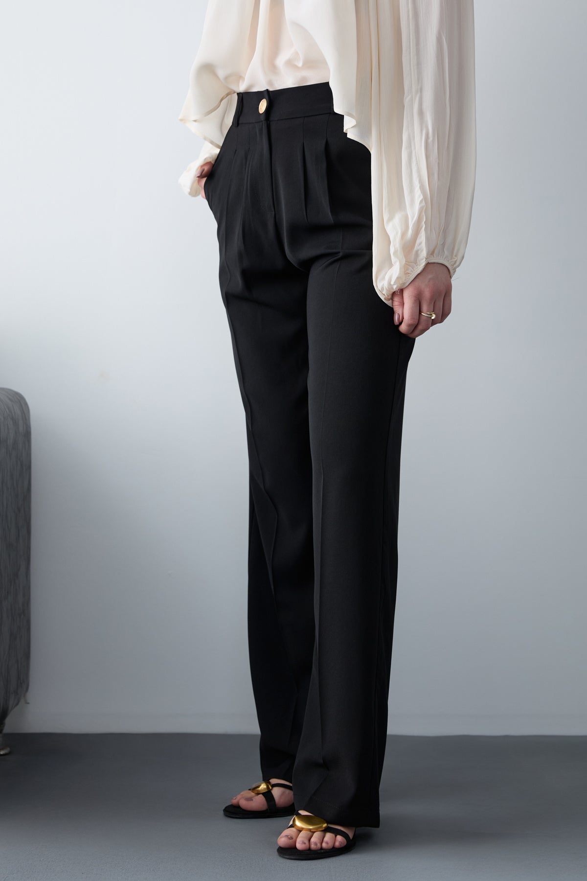 Pantalone TWOAW26PL00161 - crna [djesi-src-f1903f7e55bd691ea8d210d15498b6503eeba7840b37923ab29a9fc57cf4d4cd]