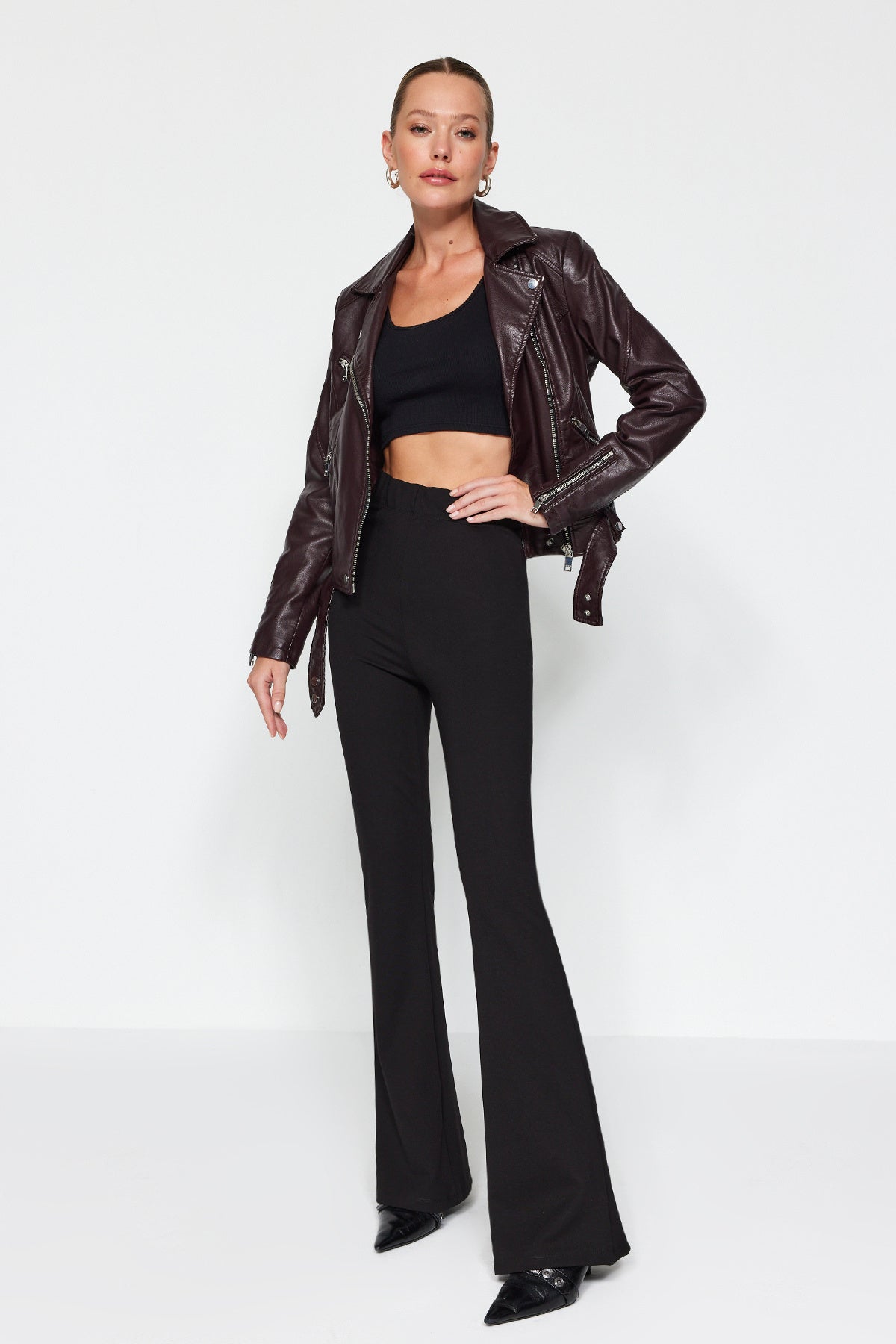 Pantalone TWOAW24PL00164 - crna [djesi-src-ac70f7befce2e35a272ea370f3ddc6f497527920e9b6e821dc98245d05eb469b]