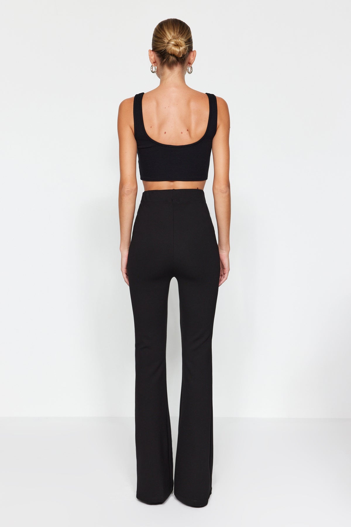 Pantalone TWOAW24PL00164 - crna [djesi-src-8dff5d40496d9f6d3b3a9fbbd1104410b057e72912cd3e9aa4d9722ec071afe7]