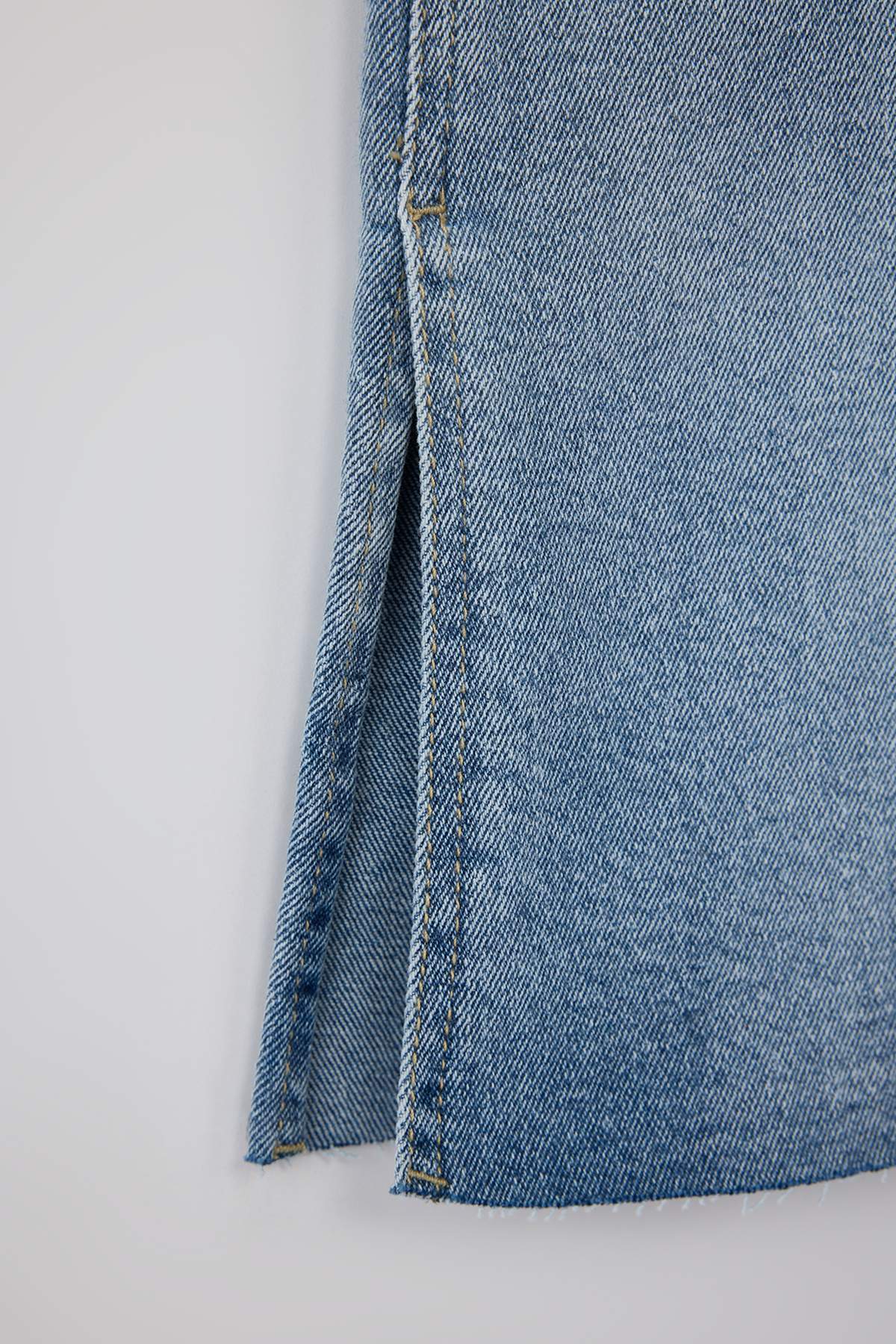 Farmerke TWOAW26JE00022 - plava
