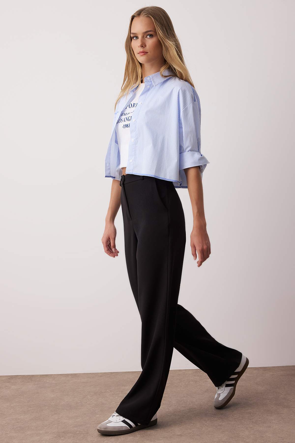 Pantalone TWOAW21PL0332 - crna [djesi-src-d18f6c71efbd8132a5262c8f5a241faac84180801de4820b54bda9660a4e6f92]