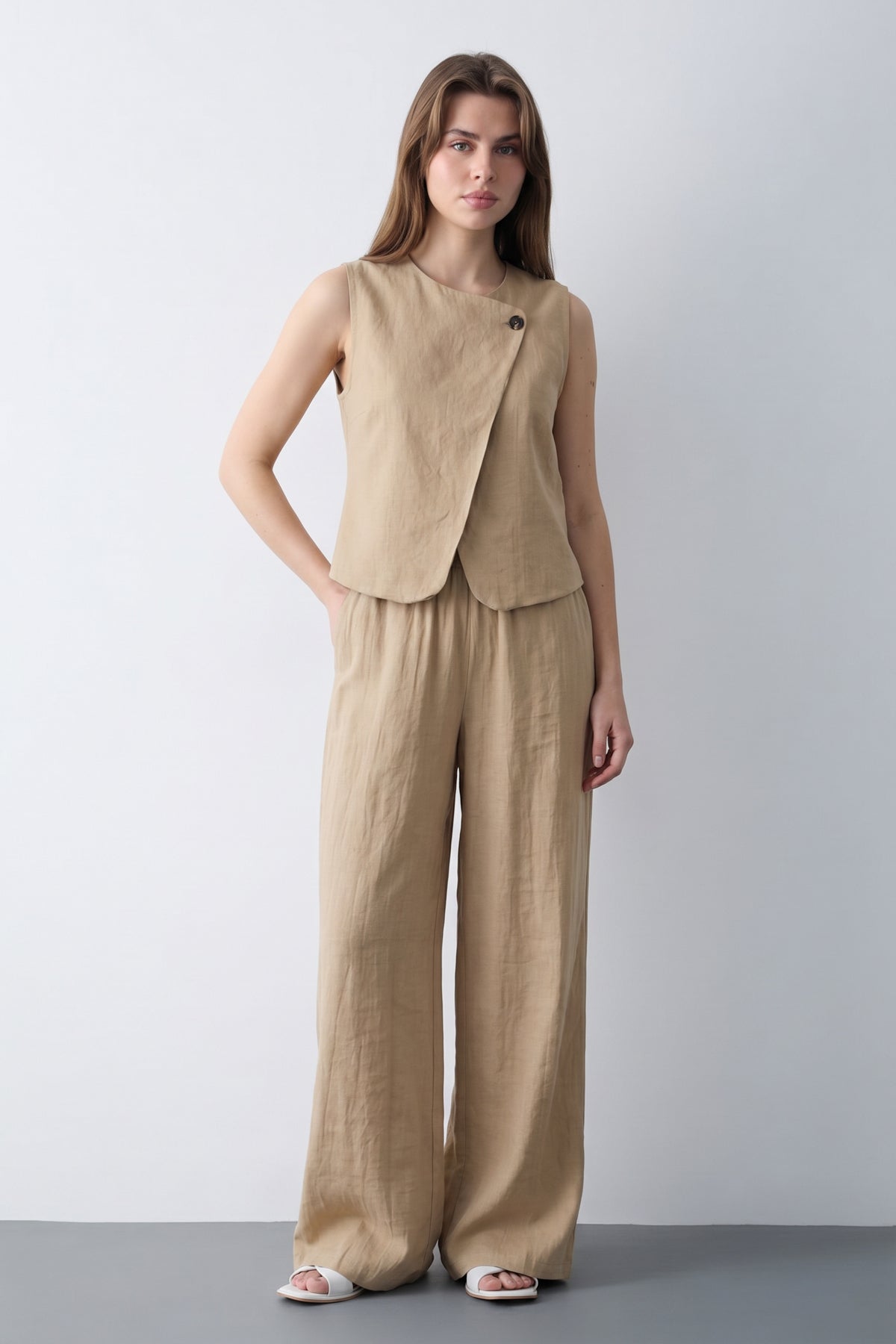 Kompleti TWOSS26AU00236 - khaki
