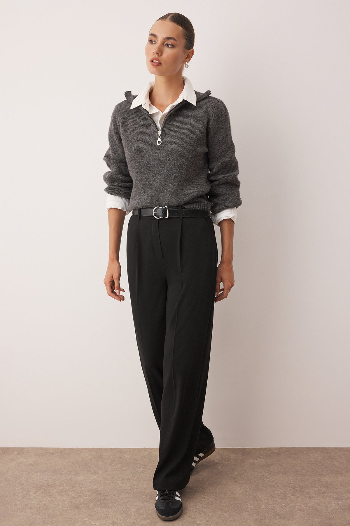 Pantalone TWOSS23PL00062 - crna [djesi-src-fd217480383ace6f92fc7cffe5bdec1bc9e55c8225c2b7b49dfaaea6e194d8ba]