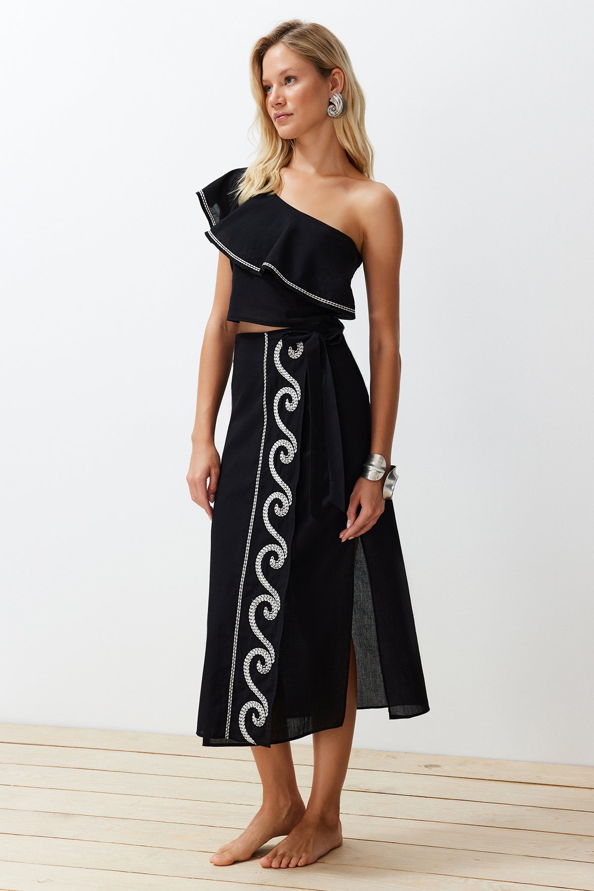 Bluze TBESS24AU00009 - crna