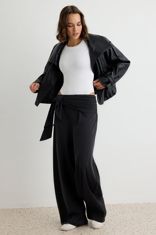 Pantalone TWOSS26PL00165 - crna [djesi-src-9ce9bbbfe678de022315f63d83d5285a90e4897efe928f94118ee2fa99ad58c4]