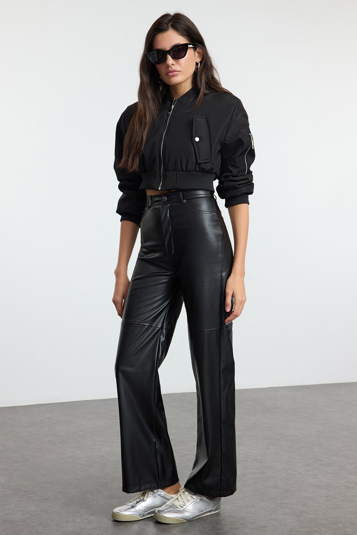 Pantalone TWOAW25PL00068 - crna [djesi-src-b2261895a7cc72e22d6a915cc9affb3e801d6fe1be2dac7e719fe8fd8bc701ef]