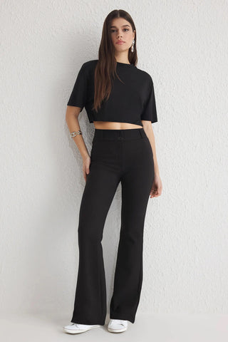 Pantalone TWOSS25PL00065 - crna [djesi-src-e3383babeef80aca4665a5c045b187a79baa7e428e724730b78a56d2c4347232]