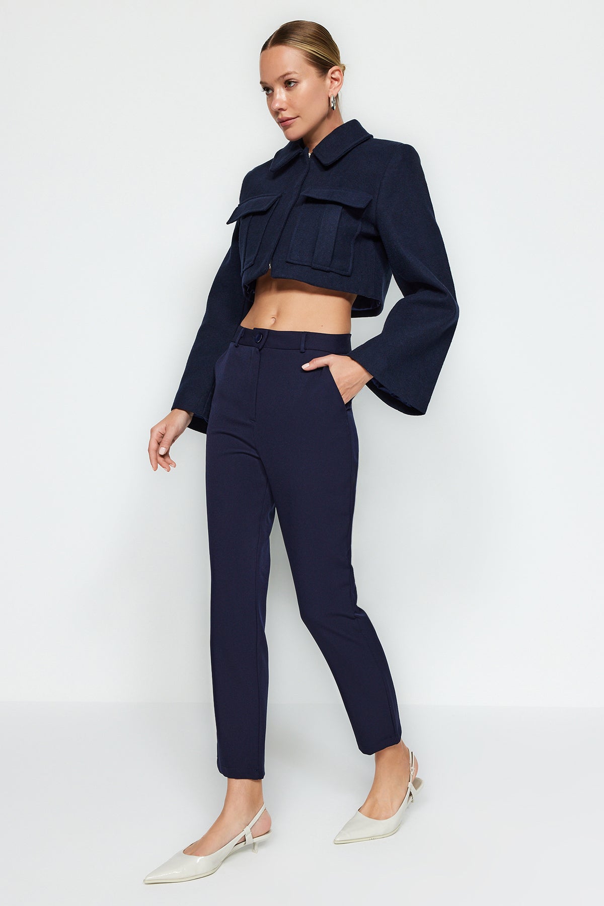 Pantalone TWOSS19ST0038 - teget [djesi-src-dcdc390e26d9d95503cf65f65df3080453afb6a2e88700a9b6feae0060565b08]