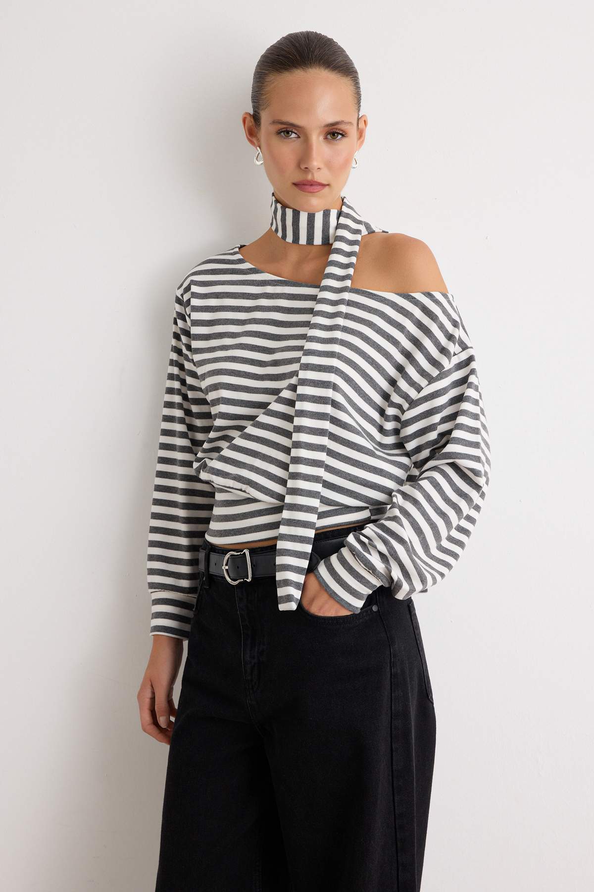 Bluze TWOAW26BZ00308 - crna