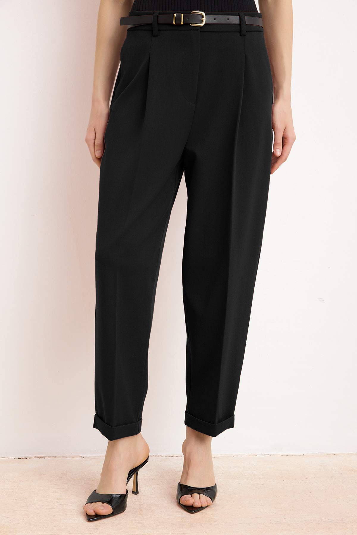 Pantalone TWOSS26PL00058 - crna [djesi-src-2af4b912ac3abd7a6fe58efc6bcee436e86ddf5c4b5207254a507a7daffda018]