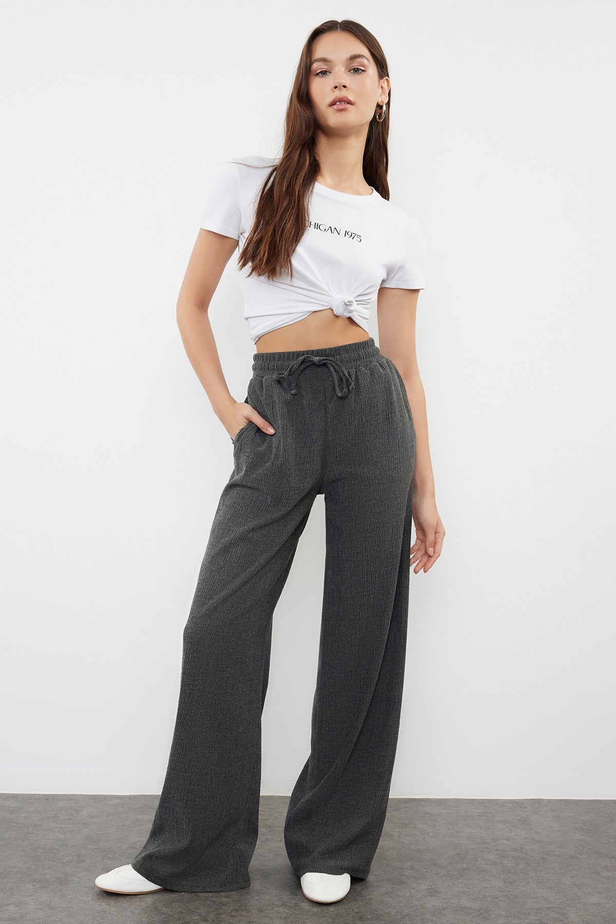 Pantalone TWOSS24PL00054 - siva [djesi-src-95f1e800e9d52e7f6fc8866892d338d56b58b55fbb5f07b889c4817d3f20cf08]