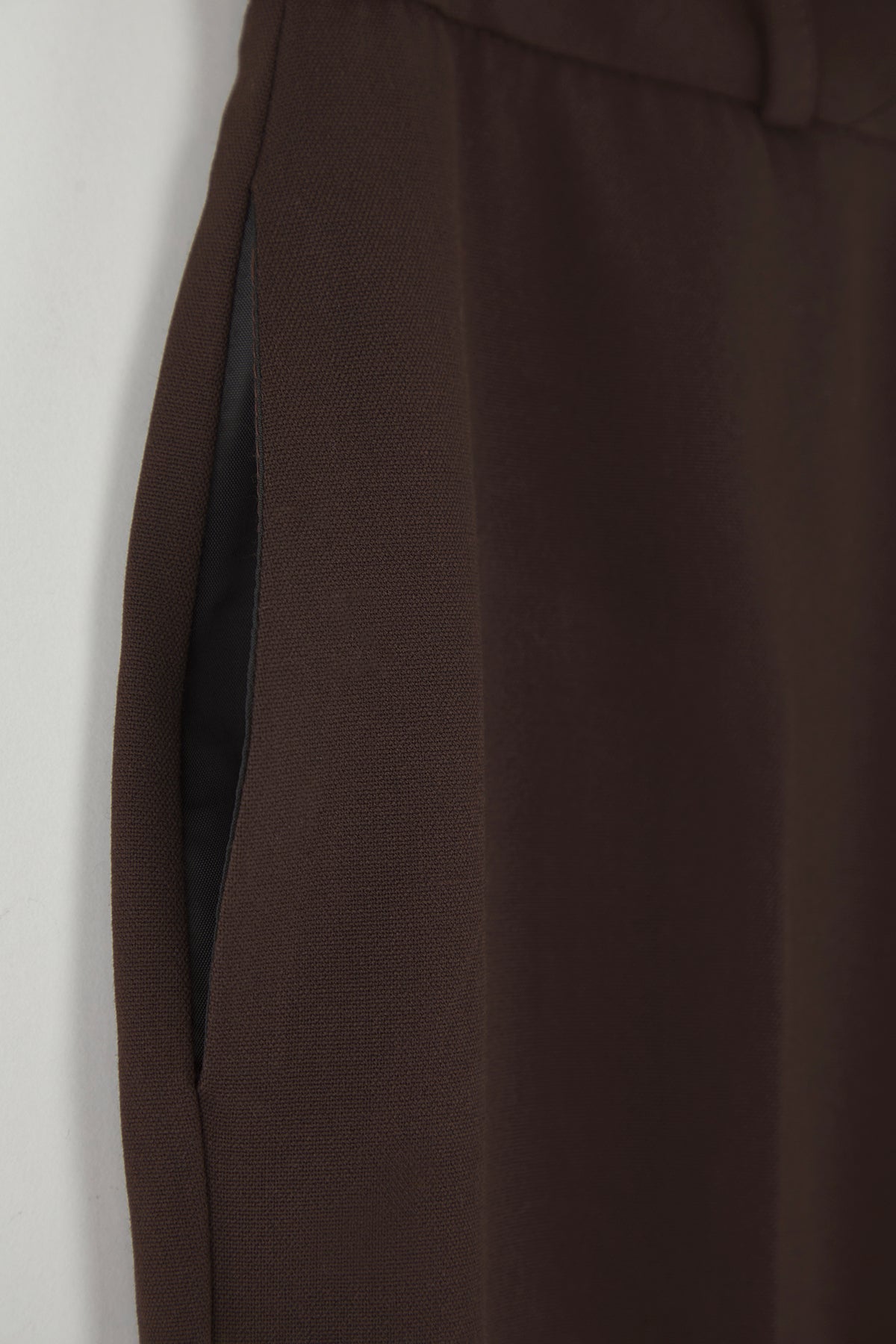 Pantalone TWOAW26PL00056 - braon [djesi-src-42146b39c13e7bddb70645fe83bda61e9610079ce0fb46b09f3aa03d29ed55bf]