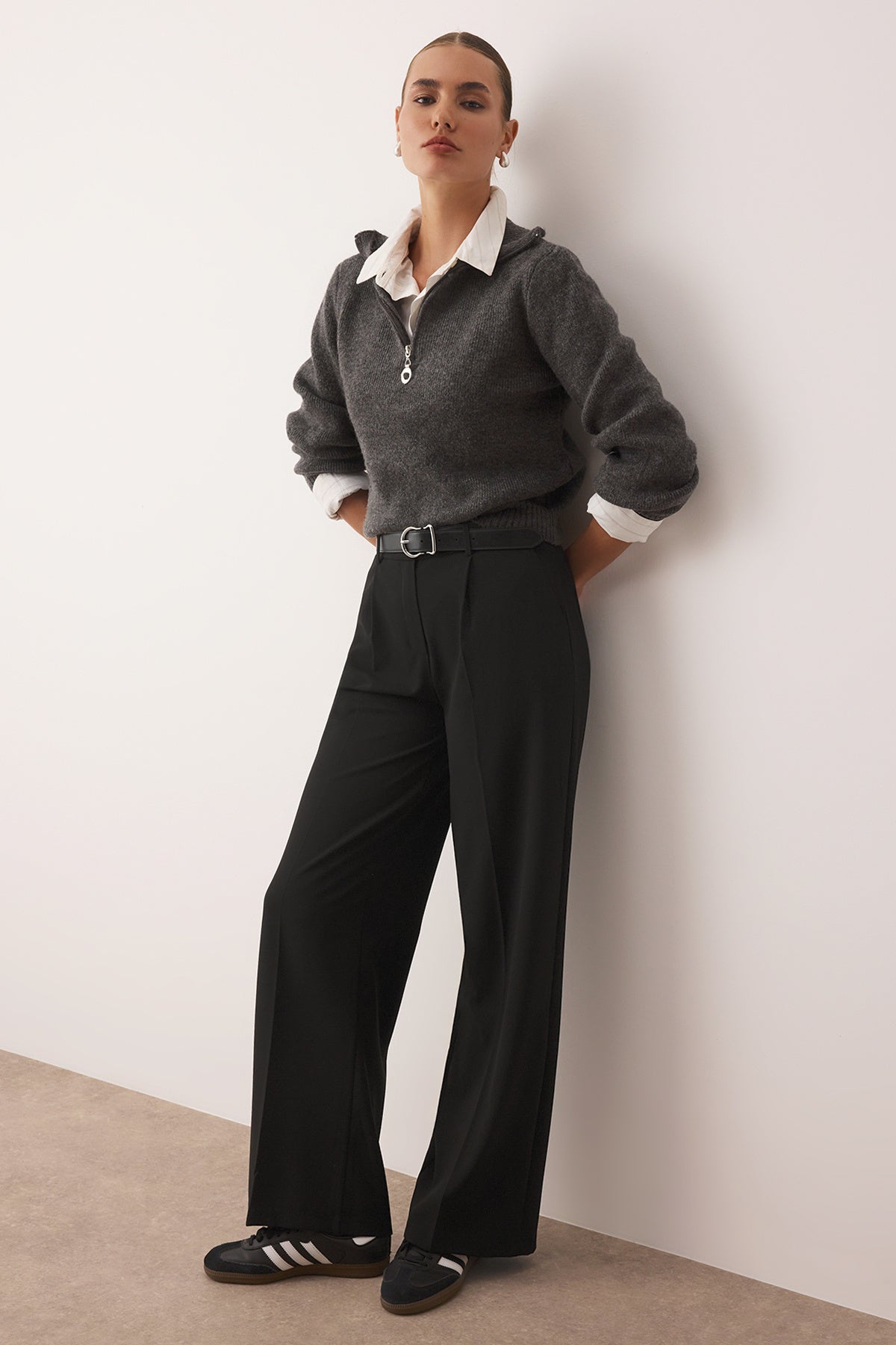 Pantalone TWOSS23PL00062 - crna [djesi-src-405a0805e18c615a0c9600025b5de528e7ef6a8e85c11db0e534a24b5b7ab3fe]