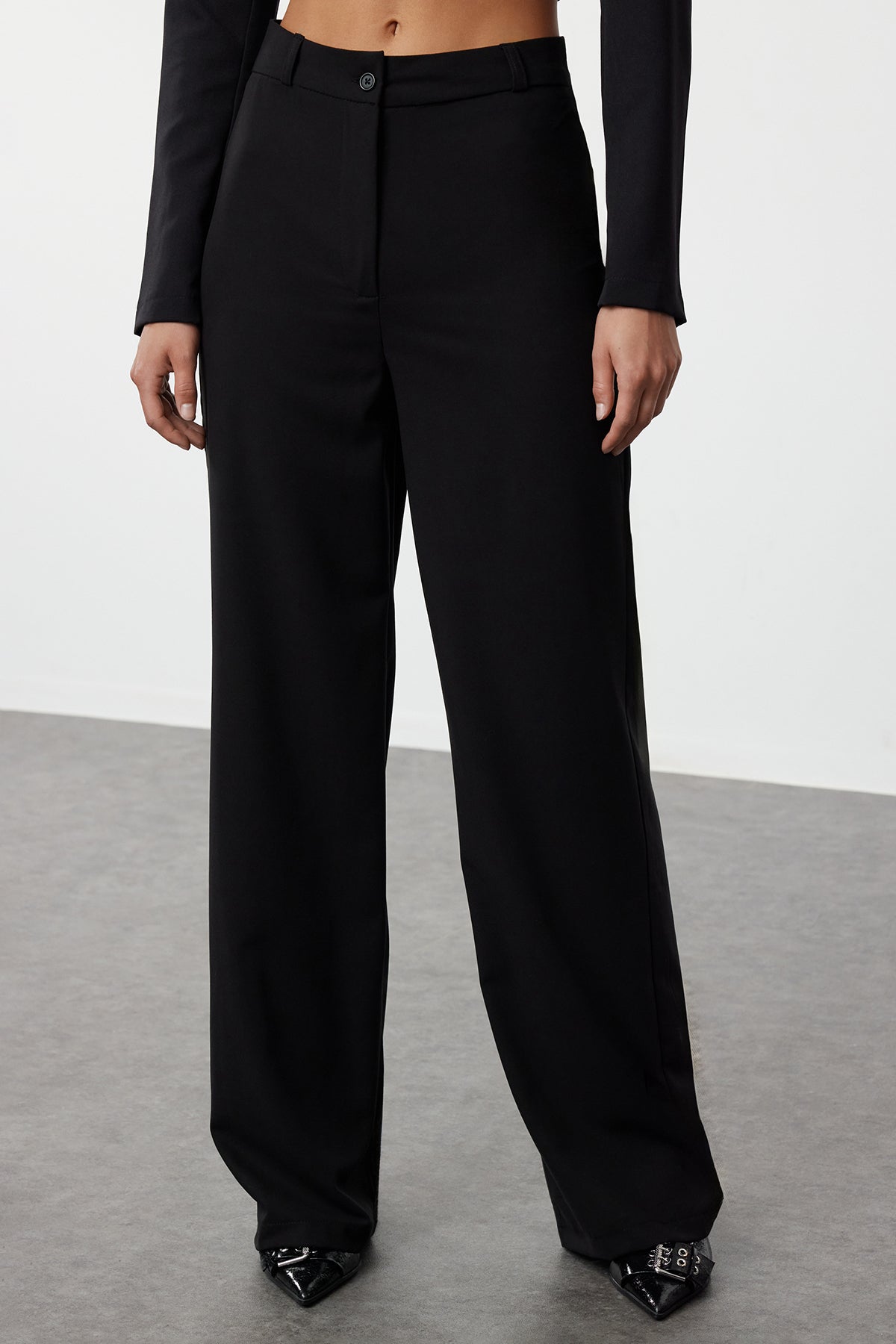 Pantalone TWOSS23PL00314 - crna [djesi-src-0de20b36efd1e0d42c05be7f93fd81085b18b93c701f46982b49785fc43fd183]