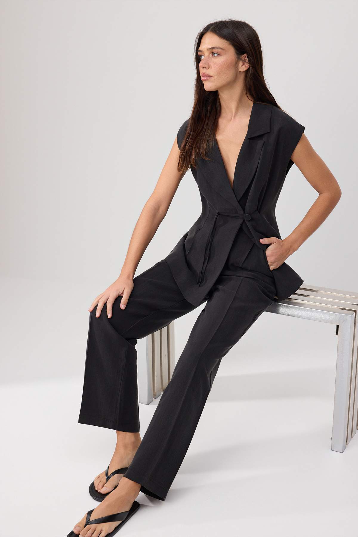 Pantalone TWOSS26AU00203 - crna