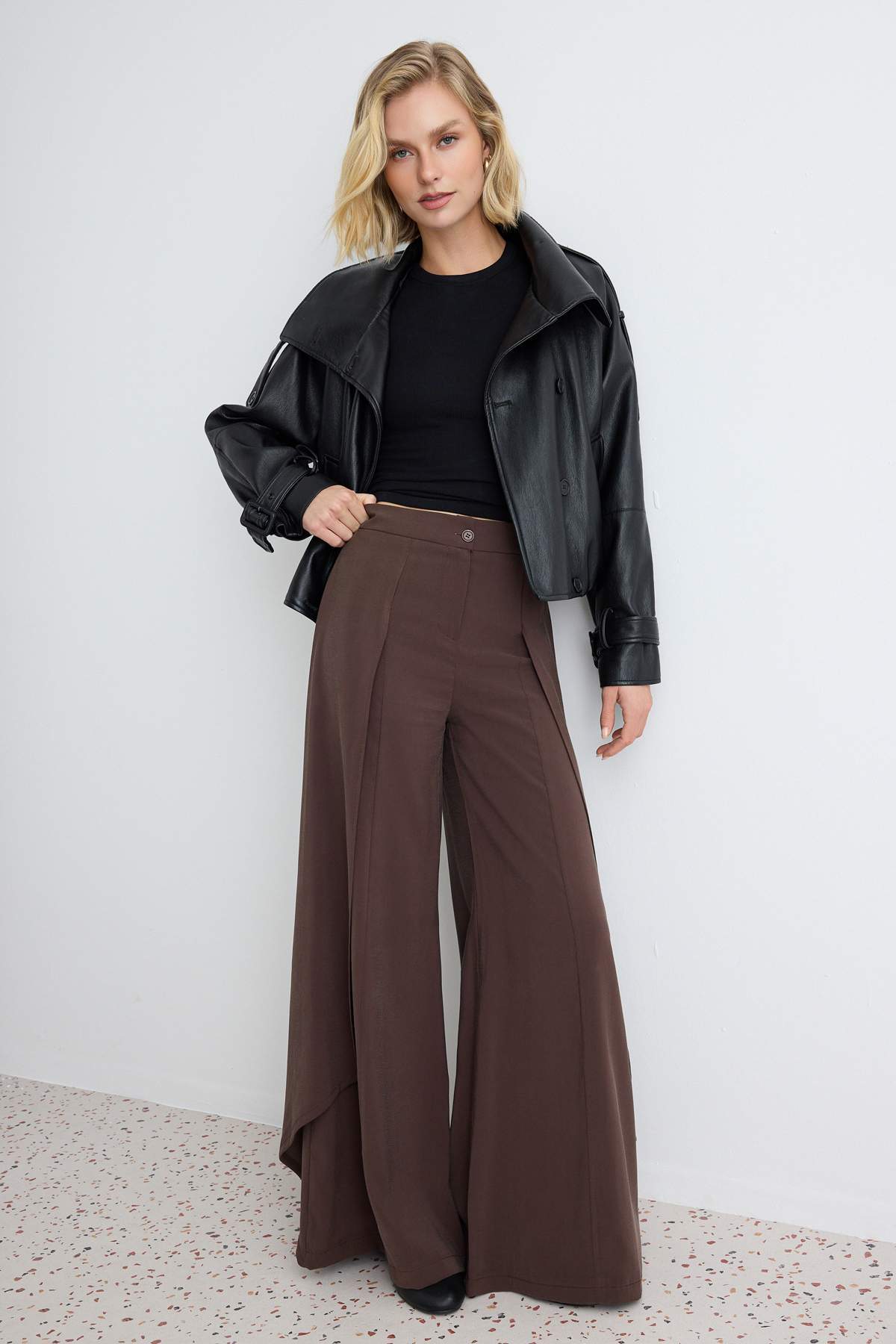 Pantalone TWOAW27PL00030 - braon [djesi-src-a9cfc949fa9c2caa79a2eb7fa2a5a0d47eb4e9116cecc4e1142f4a5596e95a9c]