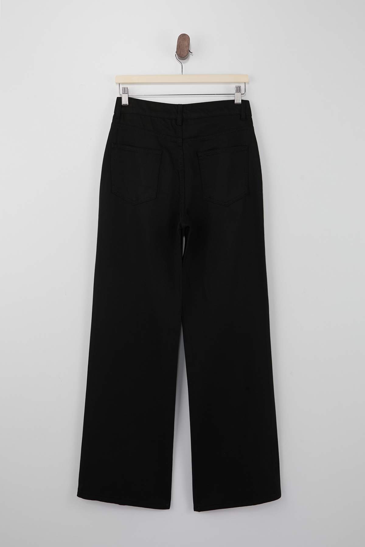 Farmerke TWOSS26JE00082 - crna