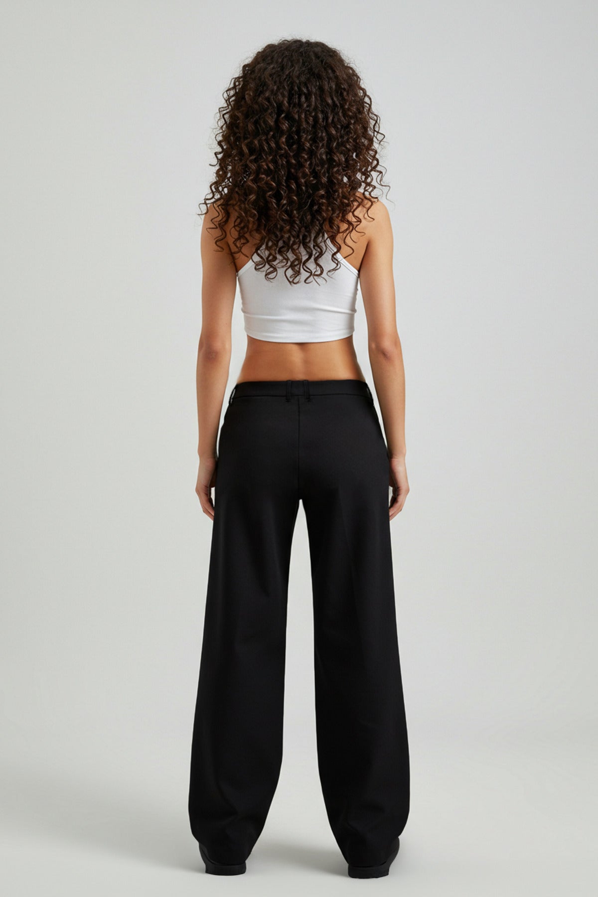 Pantalone TWOSS25PL00025 - crna [djesi-src-e292d6b129816e61bda61ec63388a3f21ef994575ba561d695aa2df3ac294d9e]