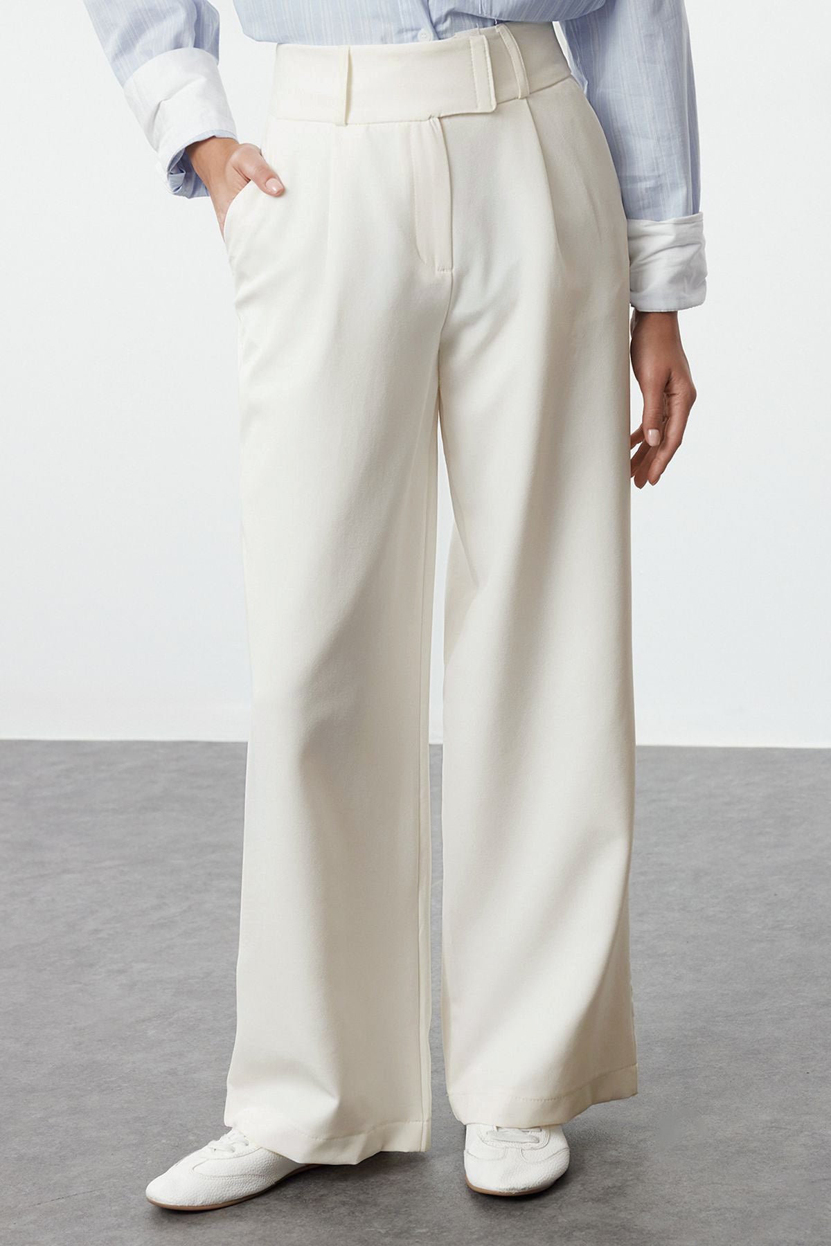 Pantalone TWOAW25PL00038 - bijela [djesi-src-faa0b5f41ddbf1792aab7615cff70c152b59c37396f98e713e7475ebe32b9de7]