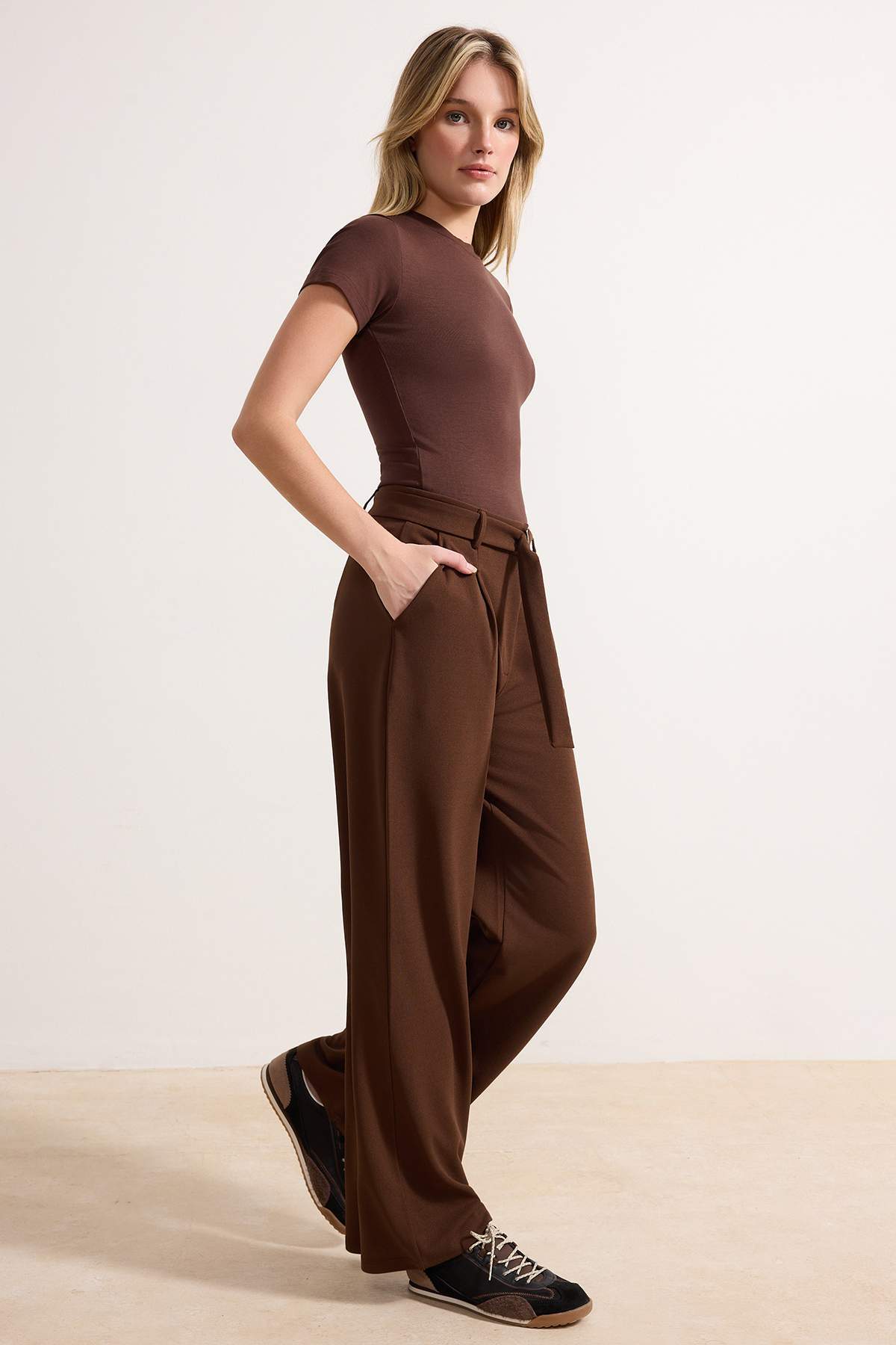 Pantalone TWOSS23PL00330 - braon [djesi-src-d75d74dec276cfd86b1d7e655f2d46a102da1b3ded41e0f58b5654d346061beb]