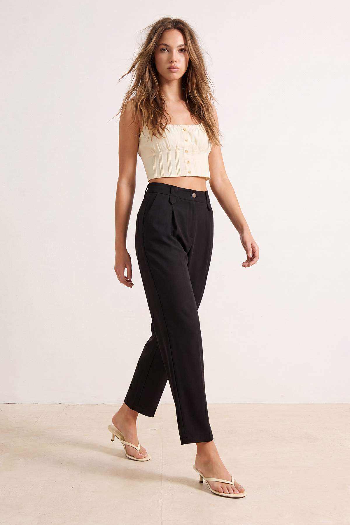 Pantalone TWOSS22PL0280 - crna [djesi-src-93df4e34e03c594fb1769d3b5ea178359f704ae0108ec4b216c735ddbb36f0de]