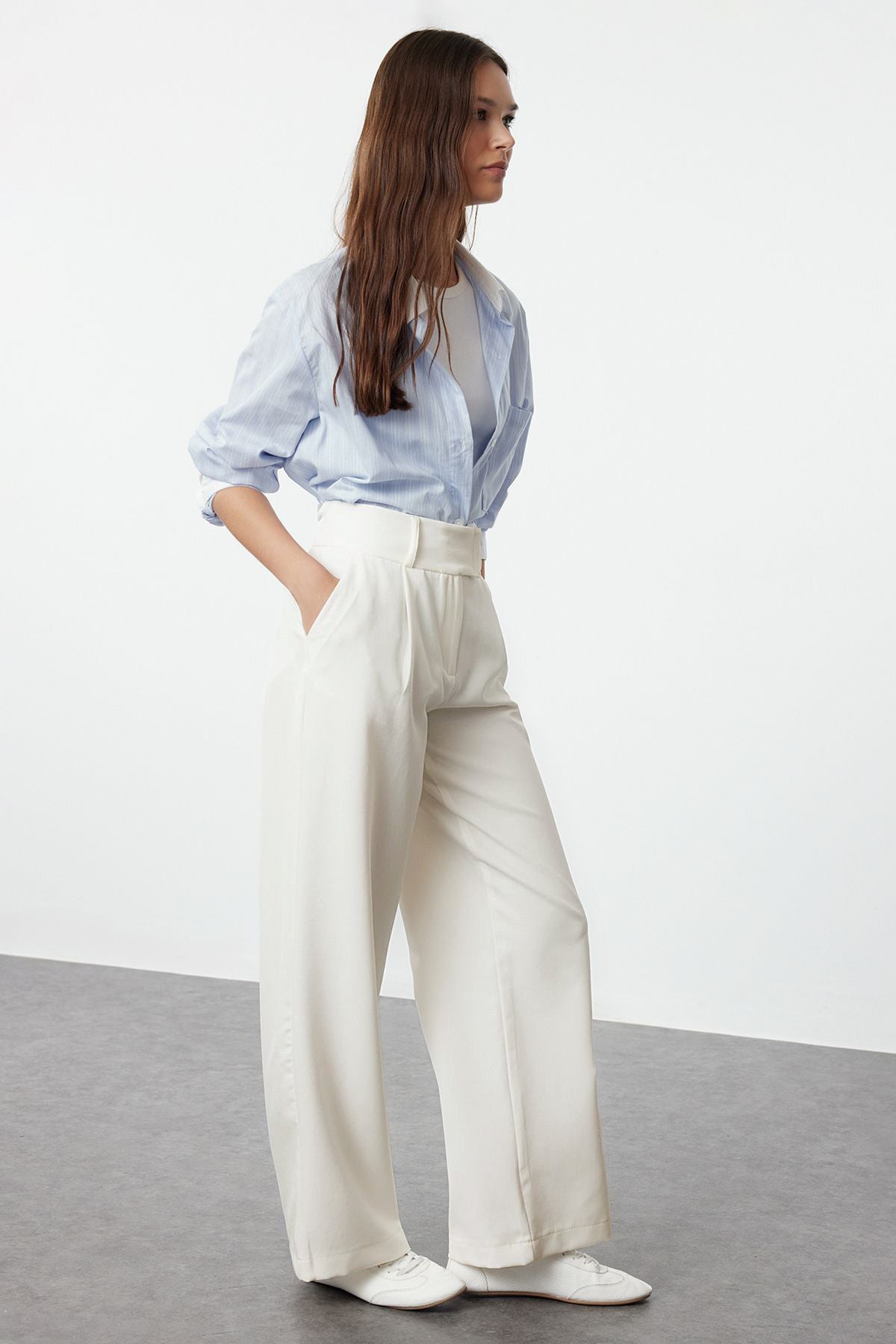 Pantalone TWOAW25PL00038 - bijela [djesi-src-e027e2b3ccf16083c63c29073df1852886b4a0d78839b86ff0a3f85eff356108]