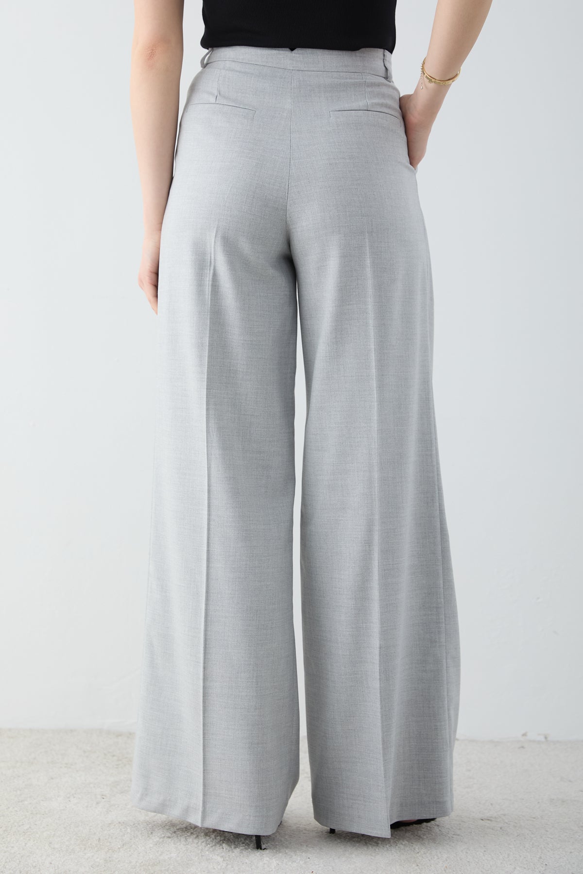 Pantalone TWOSS26PL00228 - siva [djesi-src-d73486c846f89720648985eabd17722e928549a183b21fb893bafa7a2485d9cf]