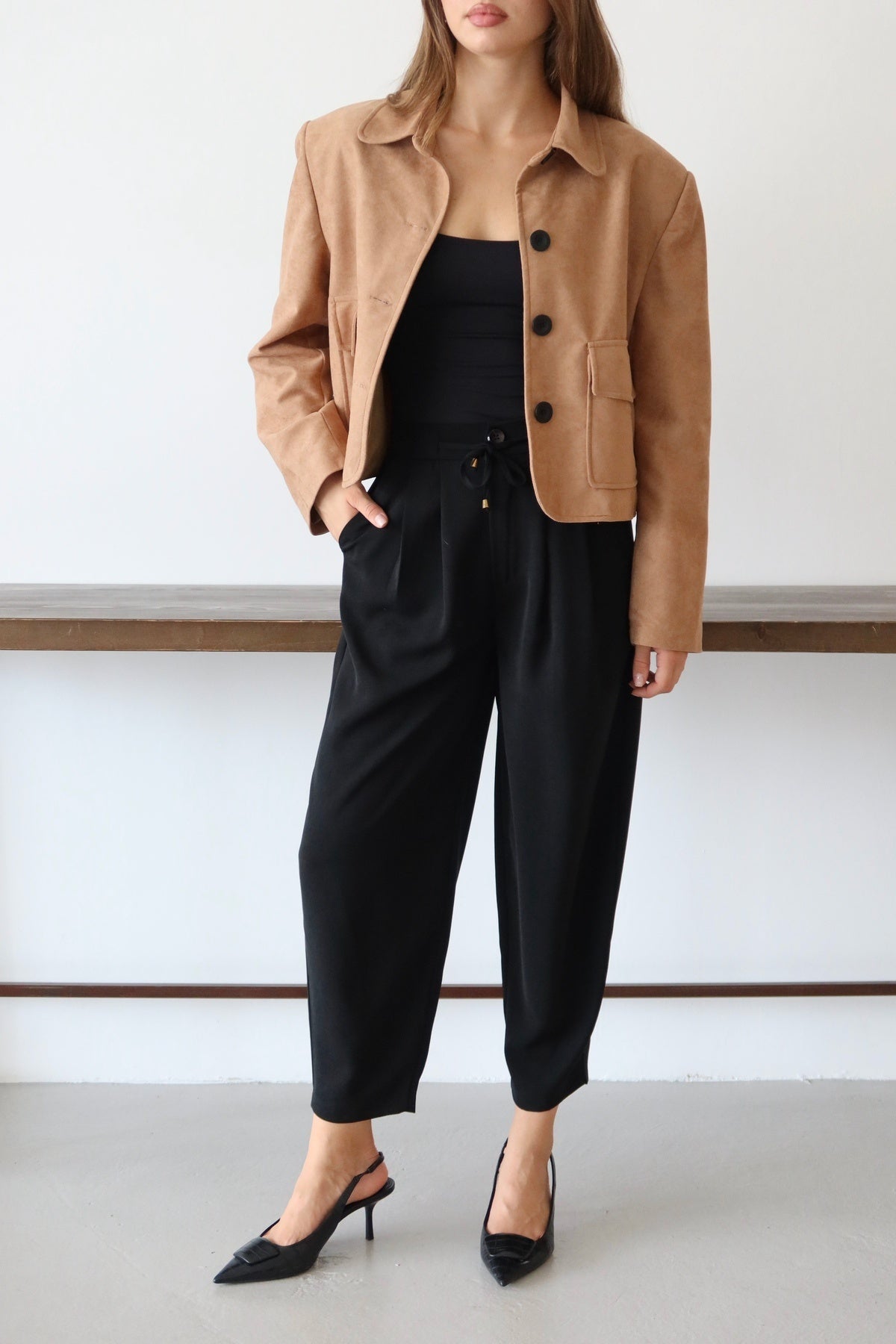 Pantalone TWOSS25PL00126 - crna [djesi-src-2557c7cbb01b3978f8f1b398676af956b85e1a704243c03656090f9a3d0cf20f]