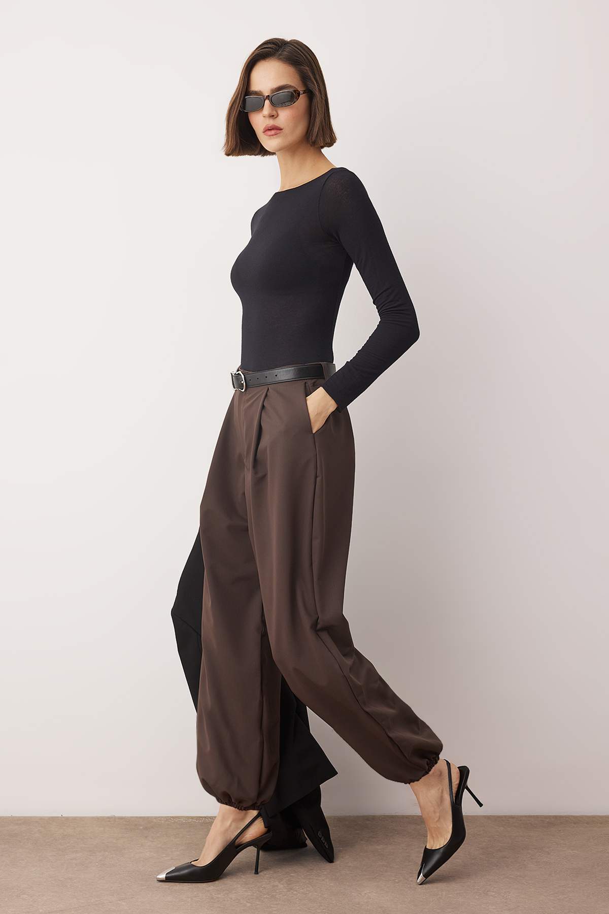 Pantalone TWOAW26PL00169 - braon [djesi-src-569d8c3a5324a6bacae168e9104a1a315e186dc7b1b45a96f7dbf4263a86e1e6]
