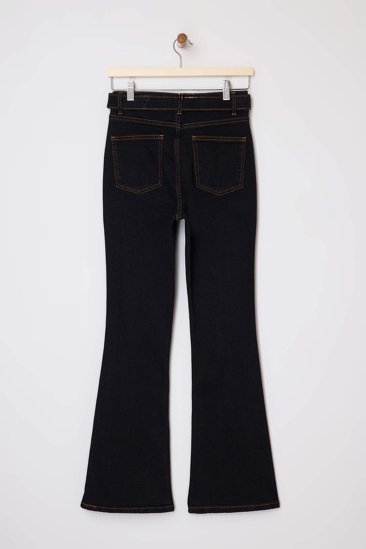 Farmerke TWOSS26JE00077 - crna