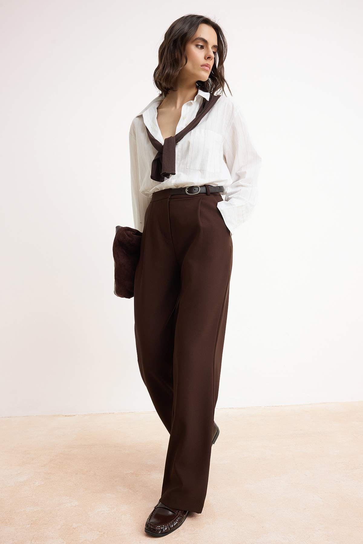 Pantalone TWOSS26PL00053 - braon [djesi-src-b9b5100db89033c7f56b8980efbb7cf3c58b06085549a169e272301b534568ff]
