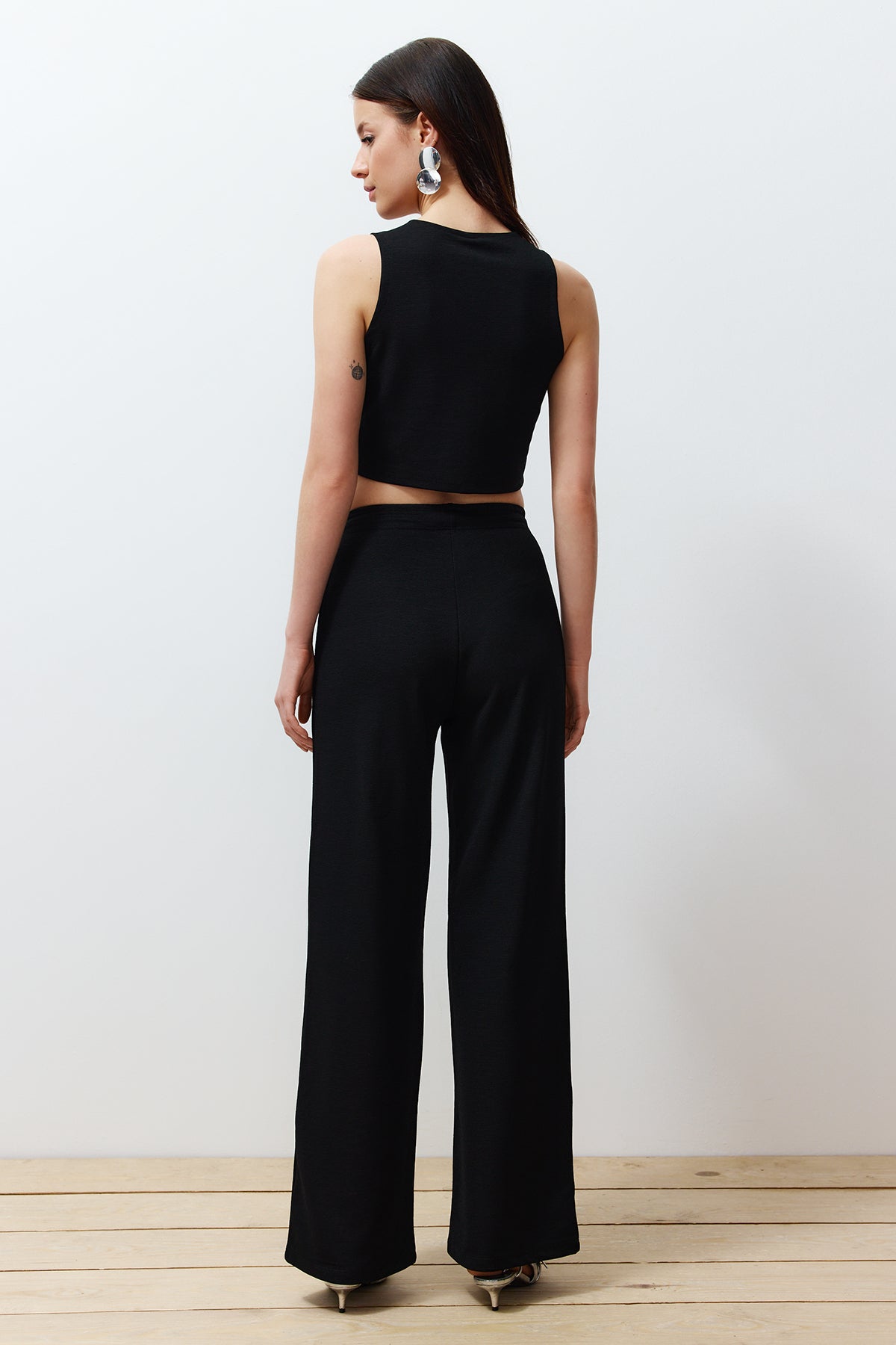 Pantalone TWOSS24AU00017 - crna