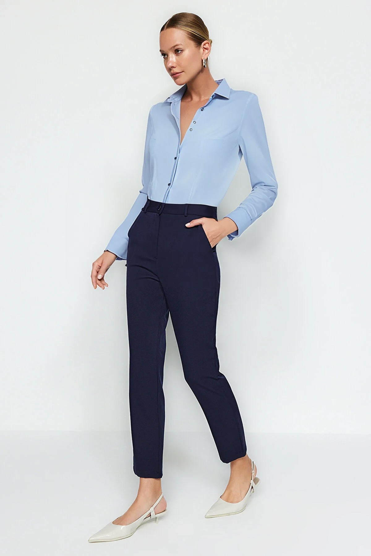 Pantalone TWOSS19ST0038 - teget [djesi-src-045e9028ae1bc38ecb3770df6534ffc2c924405d1ee7f6a31014d1503b21f425]