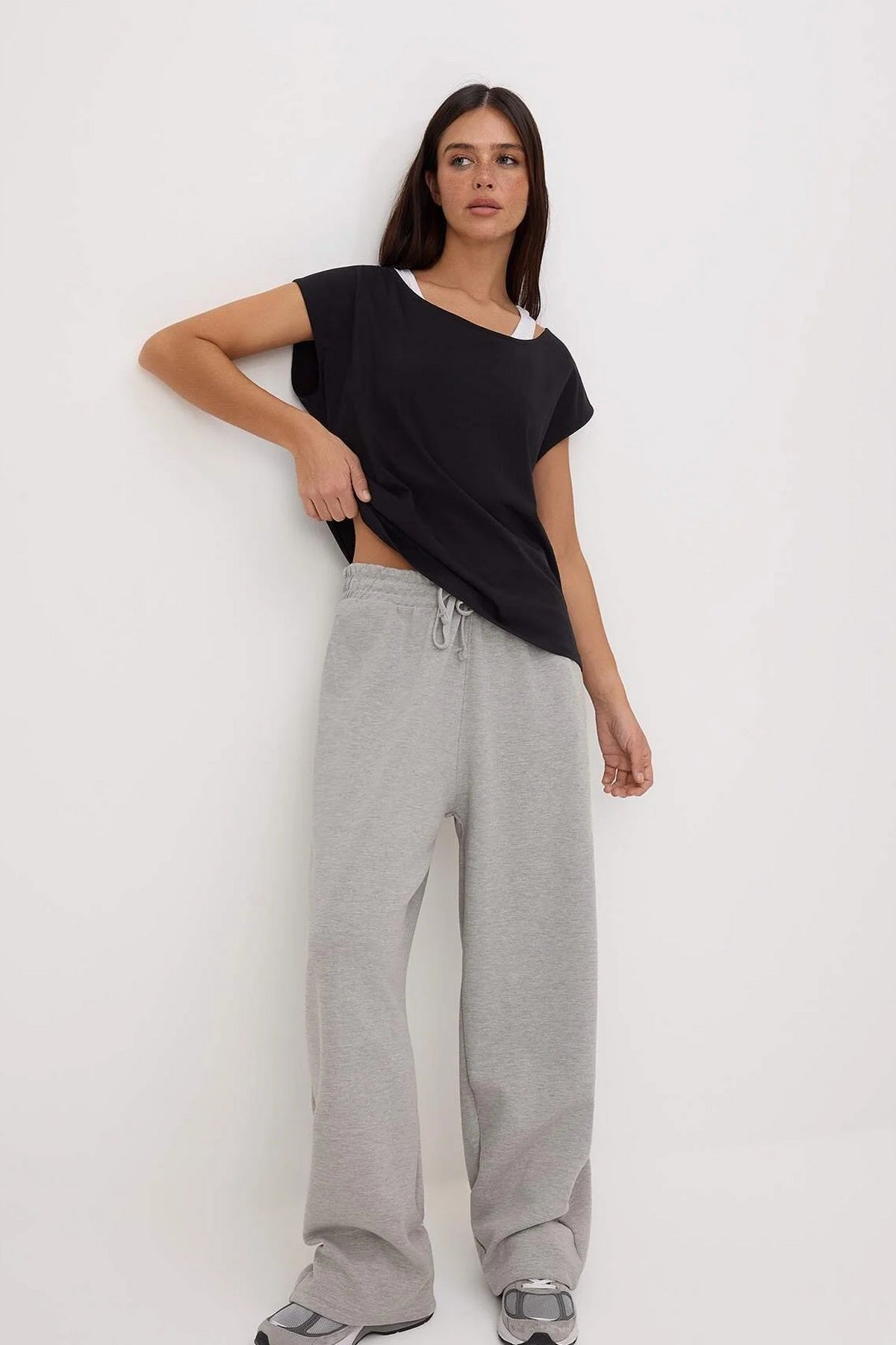 Majice TWOSS26TS00217 - crna [djesi-src-cb9b4cc5dc1eaddf3417014b812f8c8e5472e72d6c089260e85fdc1f38191a08]