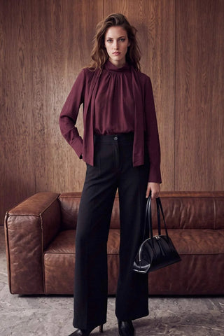 Pantalone TWOAW27PL00142 - crna [djesi-src-4fbda2309f9f4dda87d5ad28f1be909f923305e24532ba16e9a5aa9bda3f7e6b]