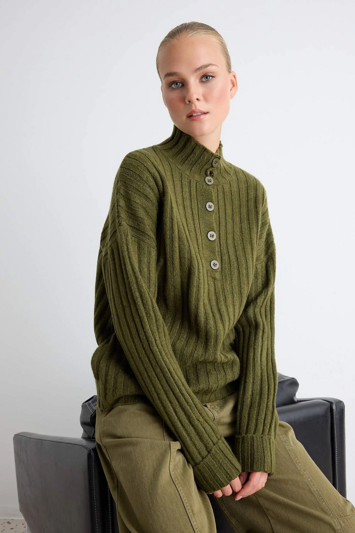 Džemper TWOAW21KZ0783 - khaki [djesi-src-488d318ce91ee9f40f1b8d757b63c309d310ee6e77ecacc4ce90f586fc19579f]