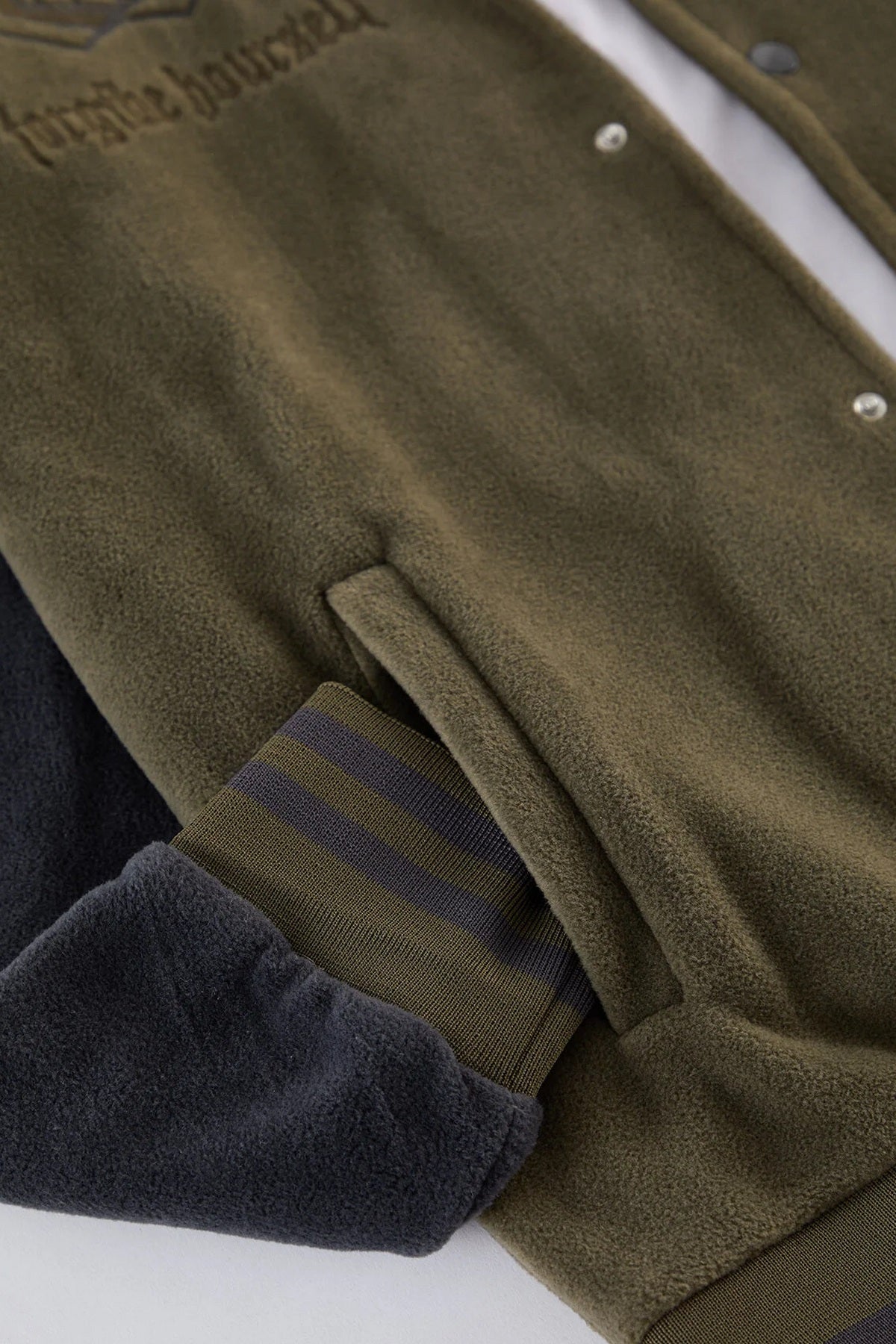 Jakna TMNAW25MO00047 - khaki [djesi-src-5b8ad3410cc57039452705d35d1eb3b7e9f8bff68d1771539f8e1e12432edba0]