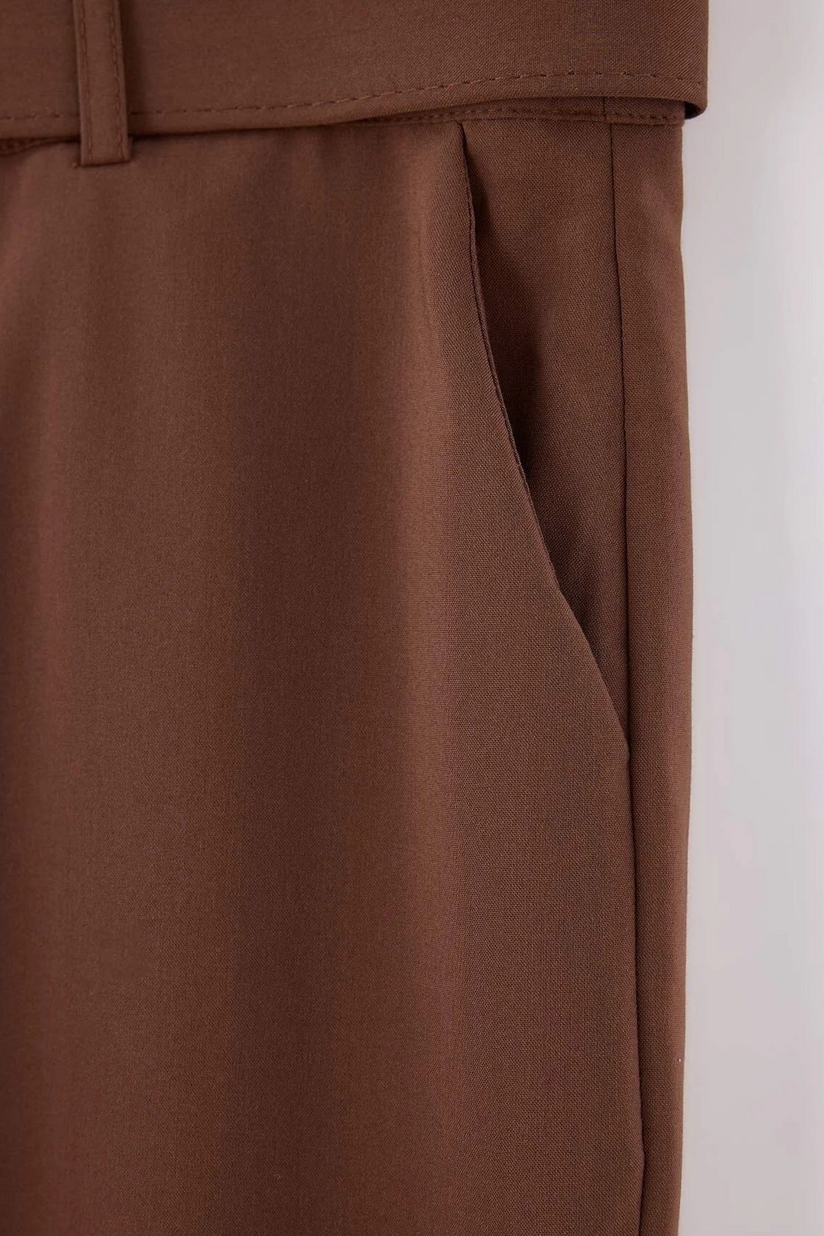 Pantalone TBBAW27AR00008 - braon [djesi-src-770e9bf64e0c6a153bd18a5e285da012a620d3d5bbb08ecfb612b7eb74500194]