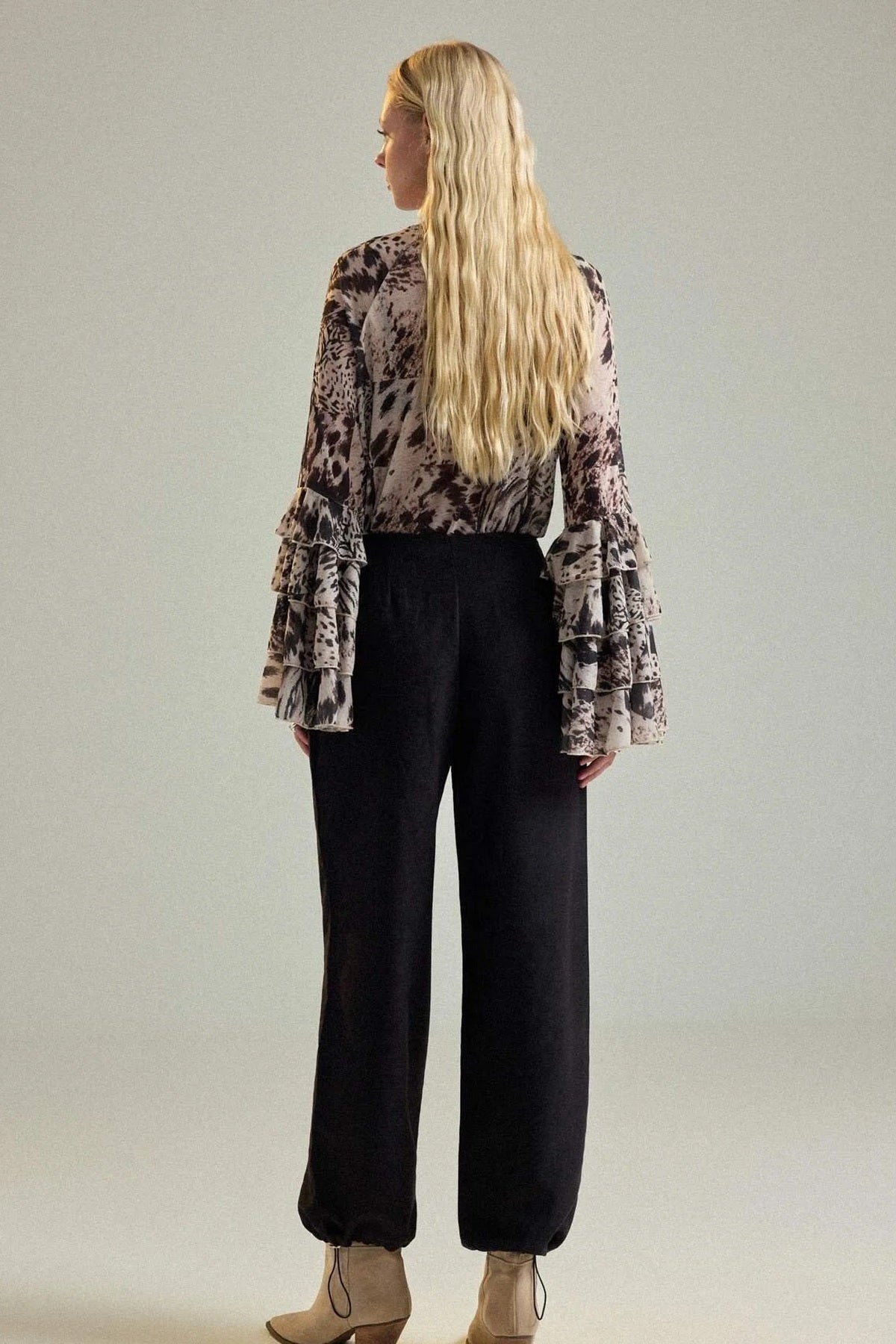 Pantalone TWOAW27PL00114 - crna [djesi-src-b3b83505d90e0dfa4ae251815067784e58fb28dbf081fd7ce6c234dc4c6f3f46]