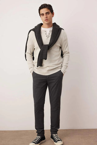 Pantalone TMNAW26PL00007 - crna [djesi-src-fa5cc47d16a06601cf51fa247402307e9e2618d394ae4654519cf0c144e7e16b]