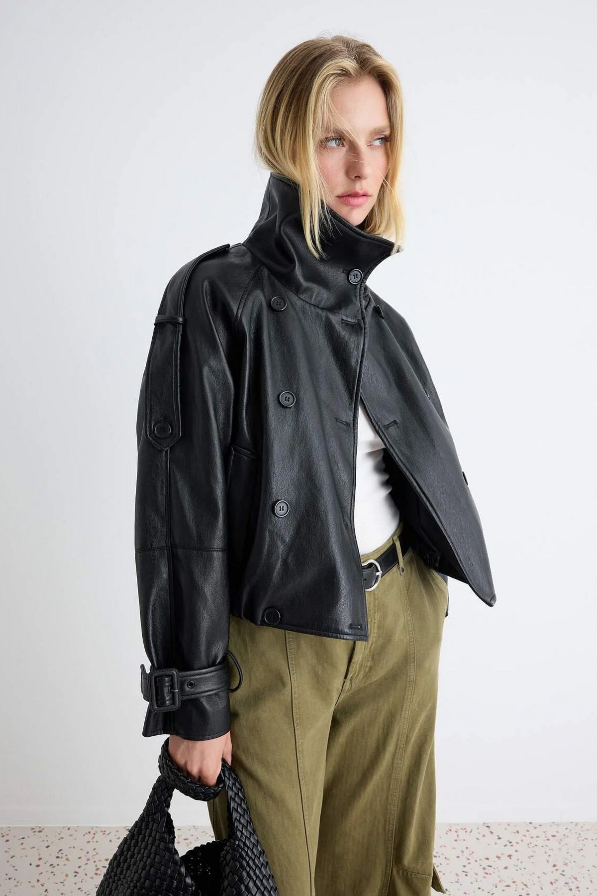 Kaputi TWOAW27MO00080 - crna [djesi-src-57021bd080a8acf87ca1e7069fe376043d325cf0f6510ed29bef29d865c582c3]