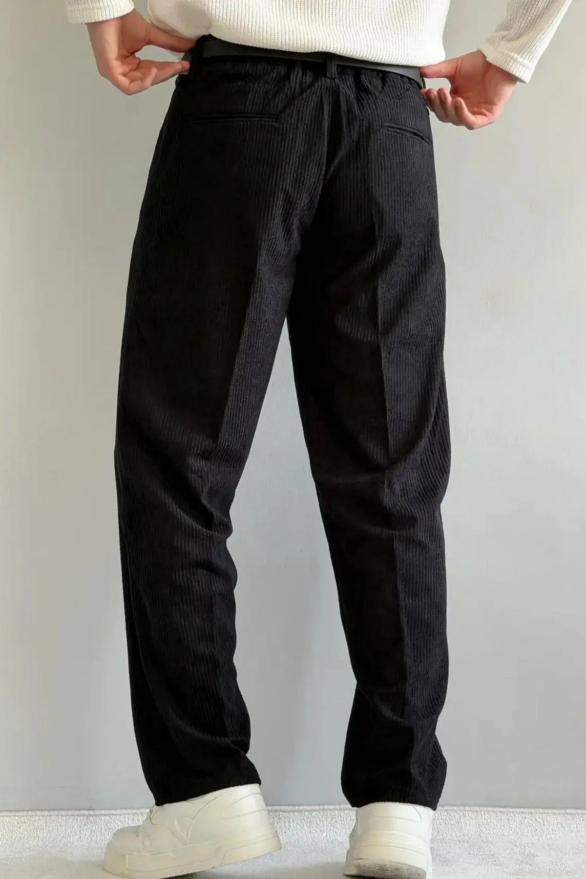 Pantalone TMNAW26PL00022 - crna [djesi-src-77ee271aa4012235fe12a4c3278c09c8730c6d43e13a145fe7a2cffef2216998]