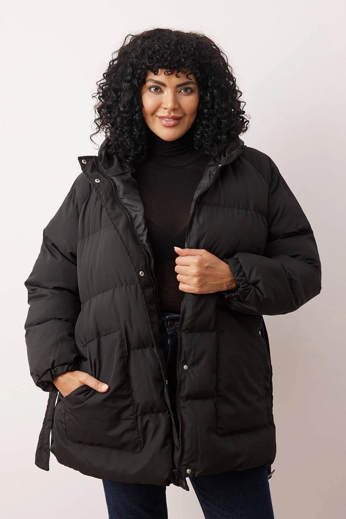 Jakna TWOAW26AW00011 - crna [djesi-src-00de080c2648a4d2f5a2838ae6acc524a410327d7767d4f3e291a652b22f59c6]