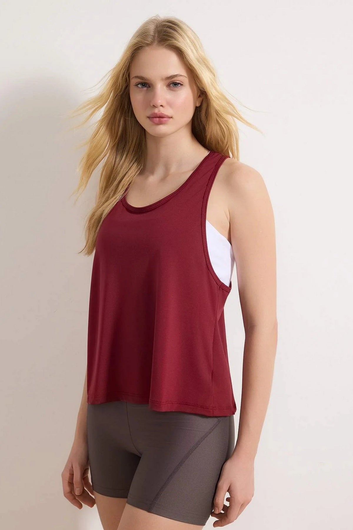 Majice THMSS26TS00001 - bordo [djesi-src-9565ce448380c192d09a4ac691ff33c8f6520f39b2ec97810b5a7f2a134a7e22]