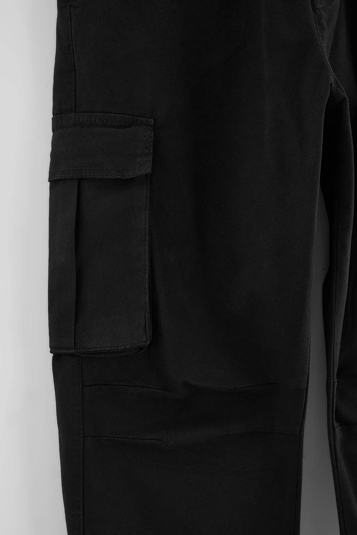 Pantalone TMNAW27PL00019 - crna [djesi-src-43f0031f22cb8fab2d3c92f5ee8144a366dca8422f4ddbde0844968dfe390ea9]